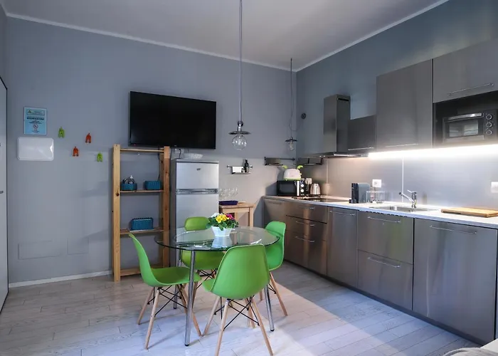 Close To Food And Shopping Apartment Bologna