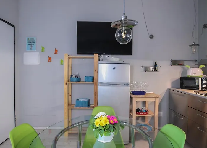 Apartment Close To Food And Shopping