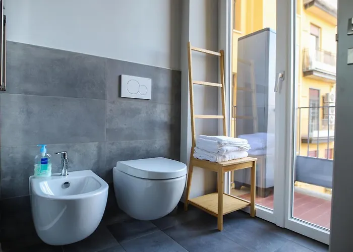 Apartment Close To Food And Shopping