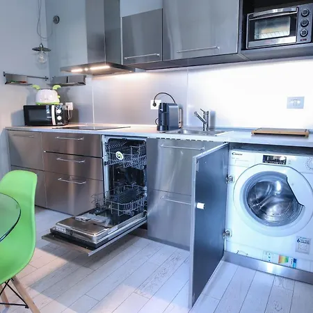 Close To Food And Shopping Apartman